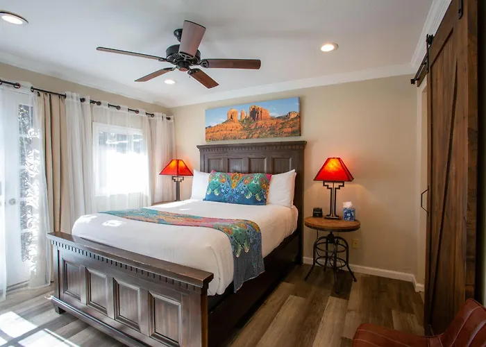 Lantern Light Inn - Romantic Getaway (Adults Only)